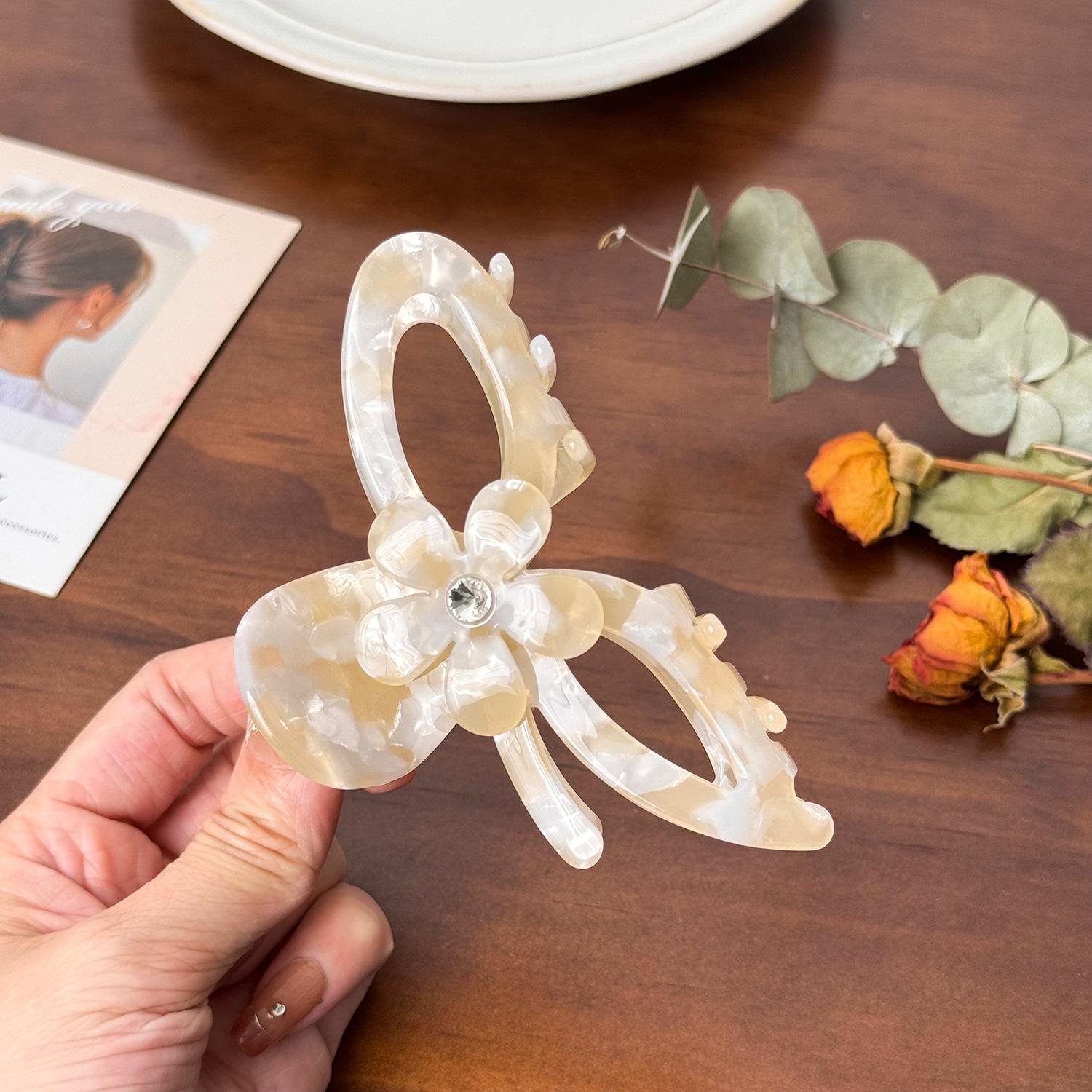 

Acetate Butterfly Premium Hair Clip Adorned With Dazzling Rhinestones Perfect For Women Fashionable Light Coffee