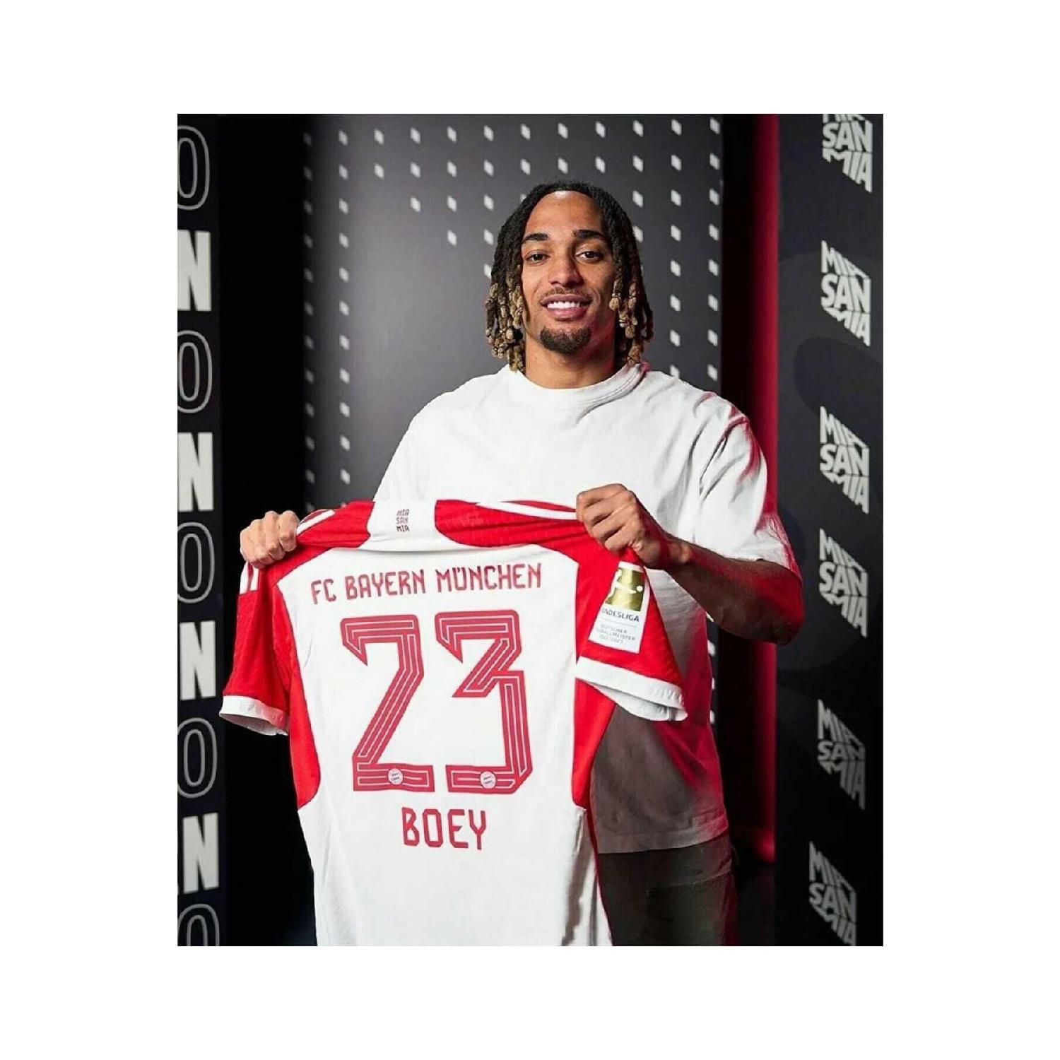 

Домашняя майка Баварии Мюнхен 2023/24 нового сезона S.boey