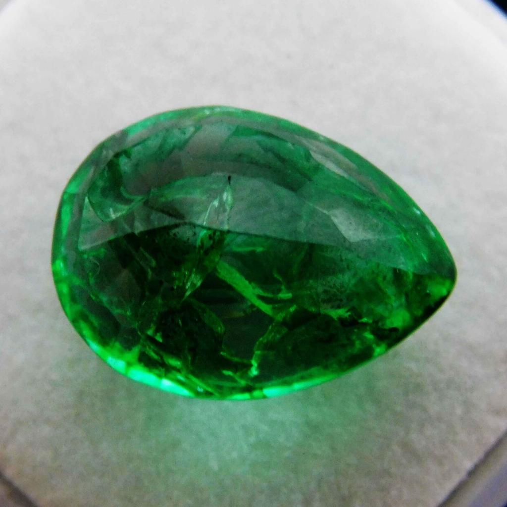 Natural COLOMBIAN Emerald Pear Cut 8.15 Ct CERTIFIED Green Loose Gemstone