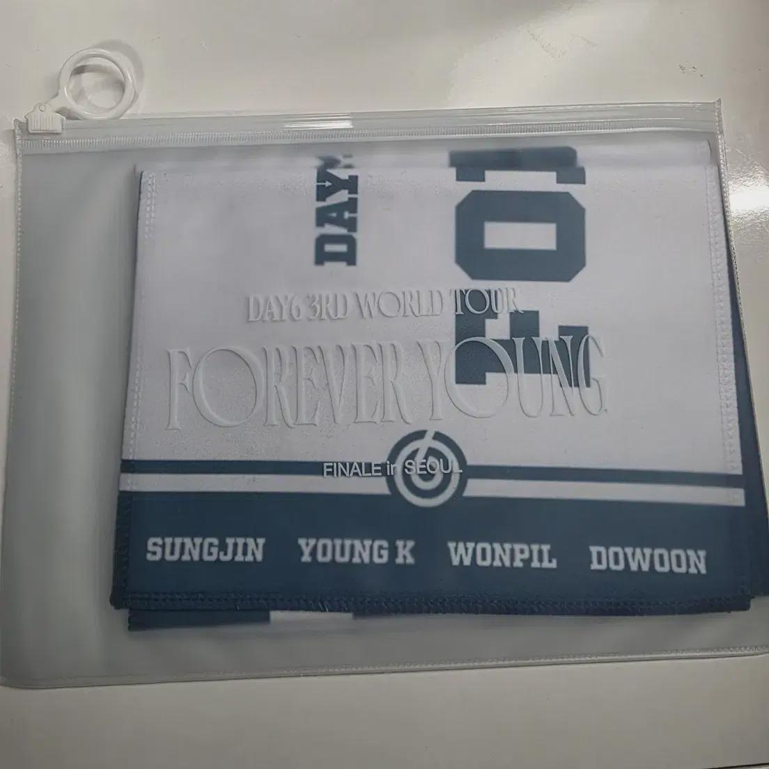 

DAY6 Официальный слоган финала «Вечно молодой»