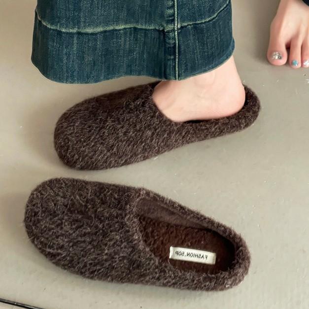 Retro style simple high-end casual fluffy slippers women's autumn and winter suede outer wear home thick-soled bag head slippers