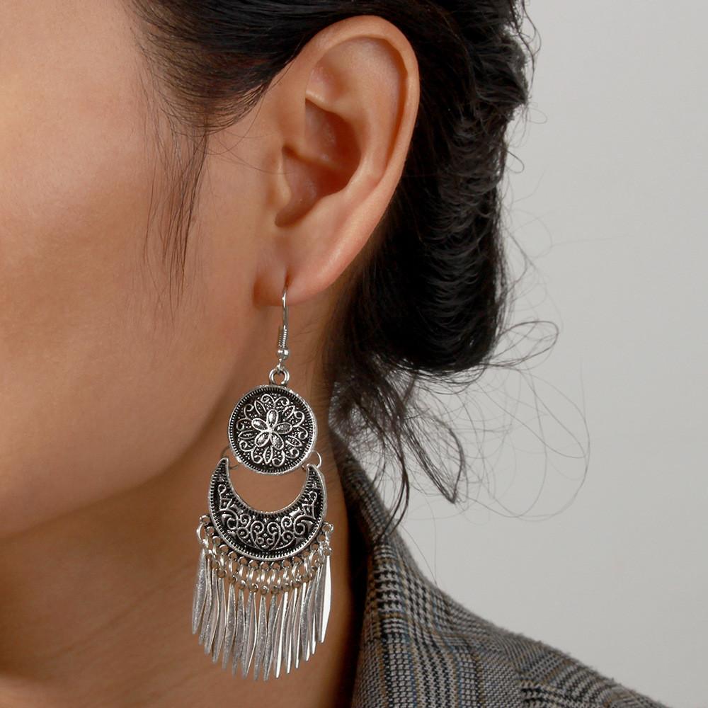 Metal Geometric Earrings With Silver Tone For Casual And Formal Wear Party