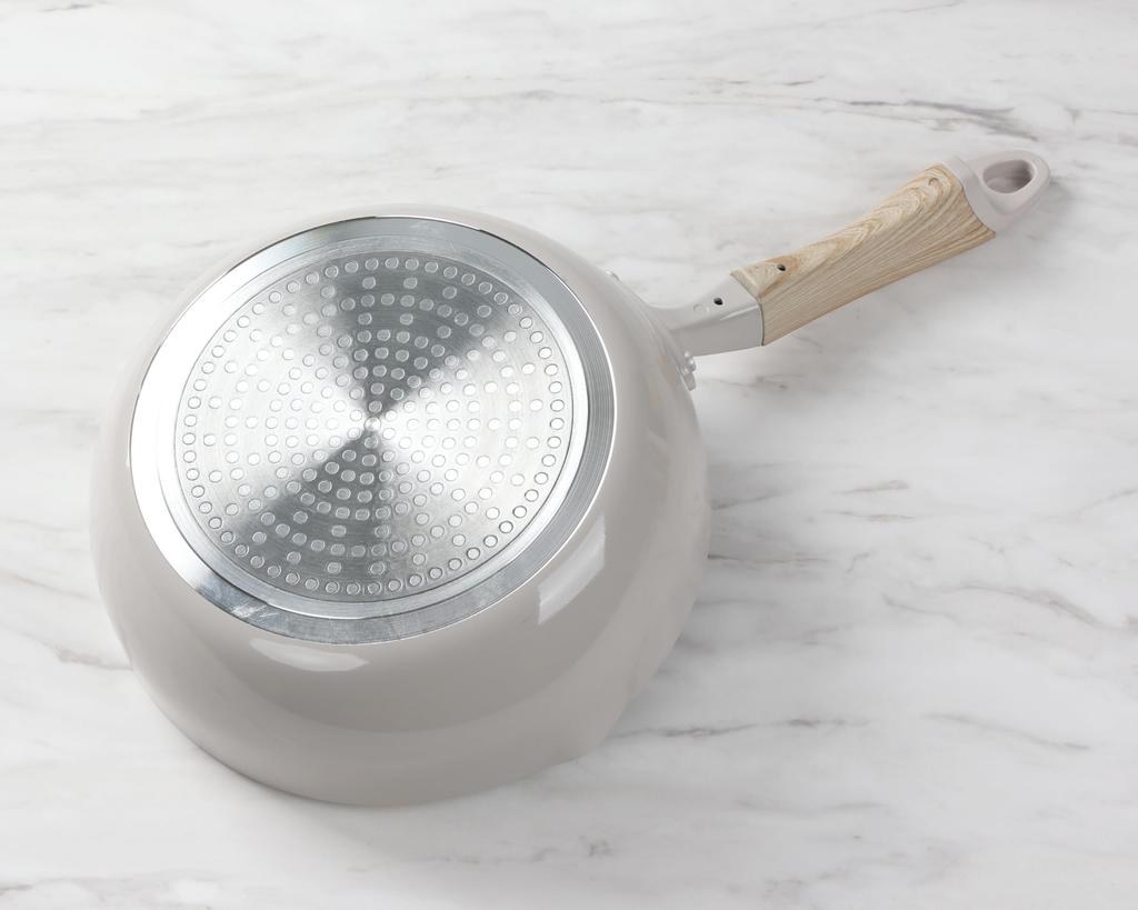 Pearl Metal Extra Deep Frying Pan 22cm IH Compatible Long Life Spin Coat HC-482