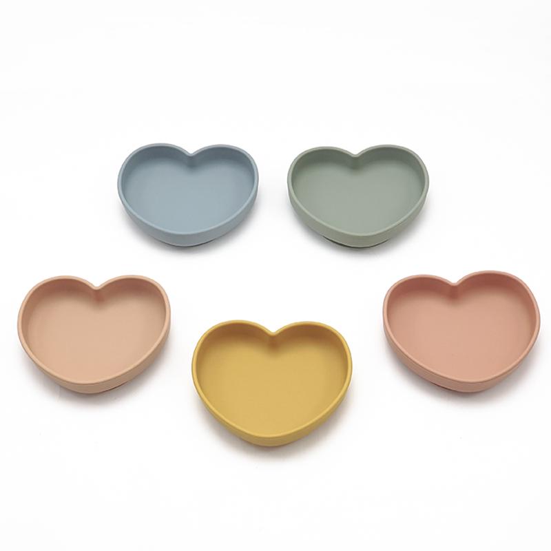 High Quality Silicone Feeding Solid Food Plates Dining Appliance Heart-Shaped Bowl With Suction Cup Children's Tableware