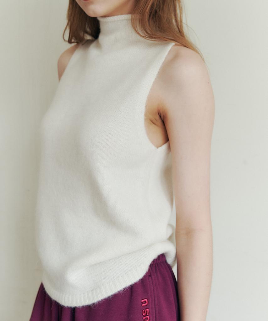 LOVEUSU Wool Halter Neck Sleeveless Knit (White)
