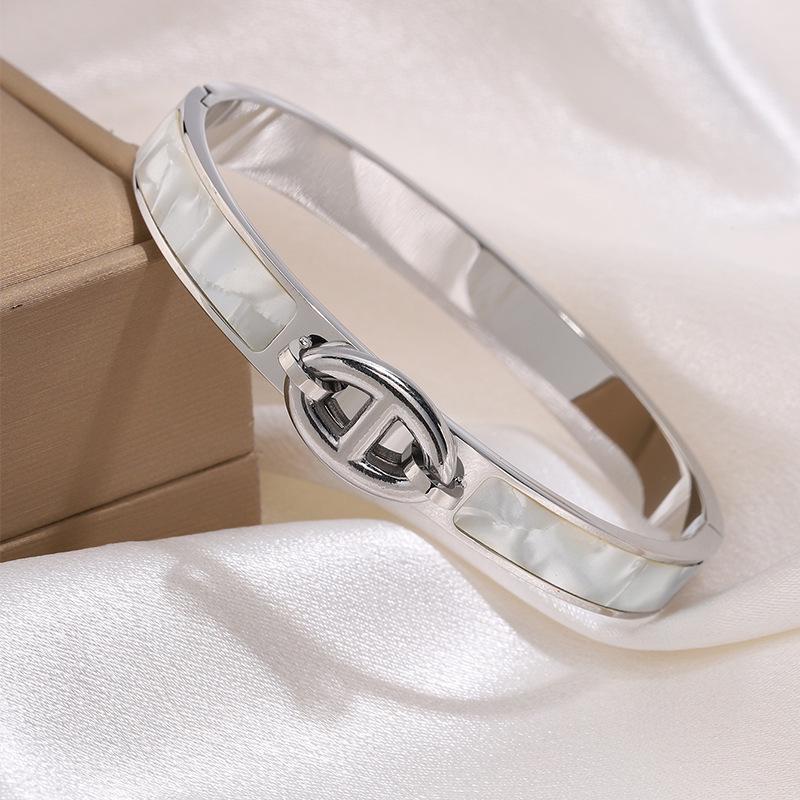 

Корейский модный браслет из титановой стали с носом свиньи для женщин и пар