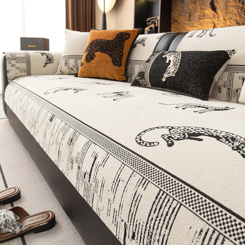 Light luxury cheetah sofa cushion universal in all seasons Chenier non-slip seat cushion 2025 new advanced sense cover cover cloth