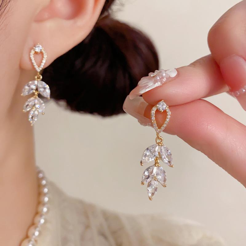Women Exquisite Fashion Luxury Zircon Leaf Tassel Drop Dangle Earrings