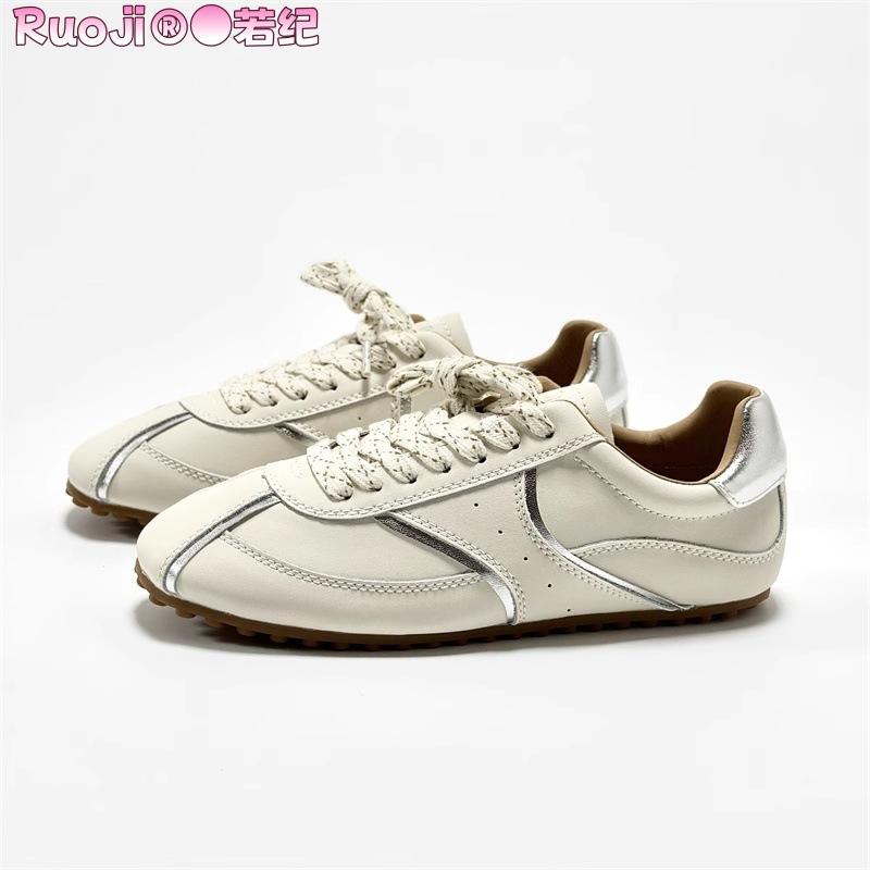

Hong Kong style leather retro Forrest Gump shoes women s spring soft sole light non-slip casual sports running shoes show feet small German training 40