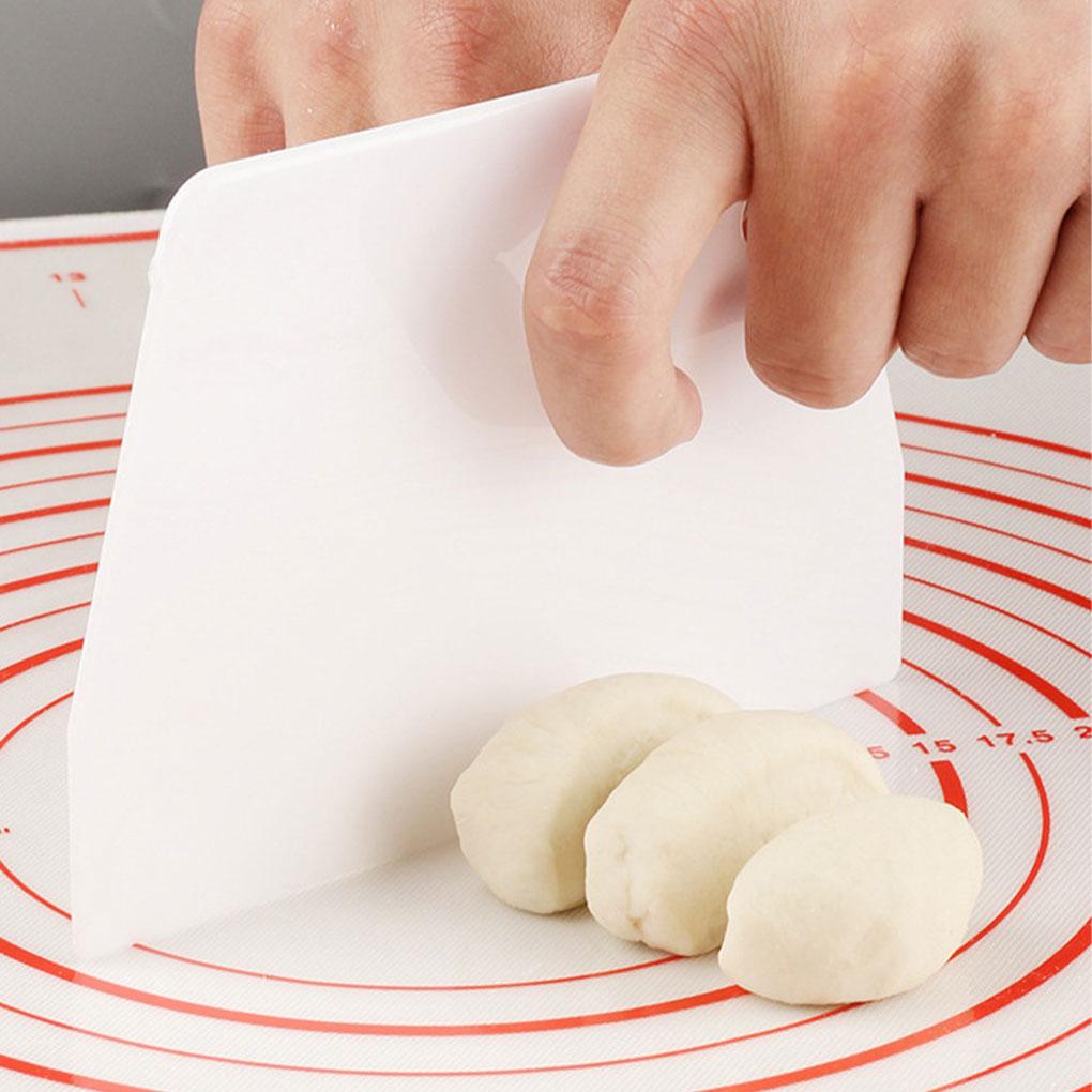 Food Grade Plastic Doughs Pizza Cutter Classic Easy To Round Shape Plastic Doughs Pizza Cutter