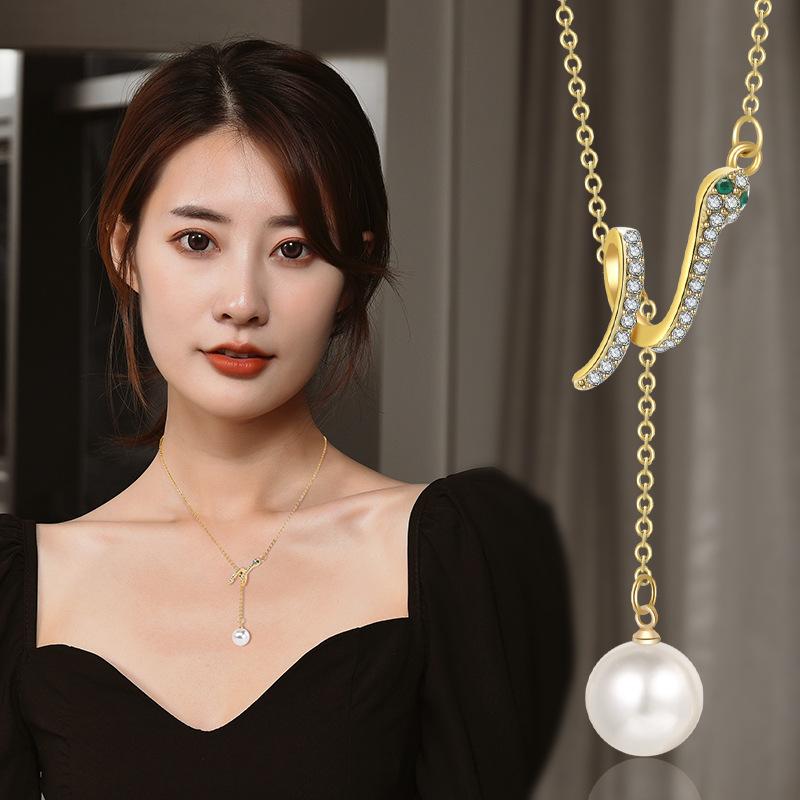 2022 Collarbone Chain Ins Smart Curved Snake Necklace Women'S Design Premium Accessories Spot