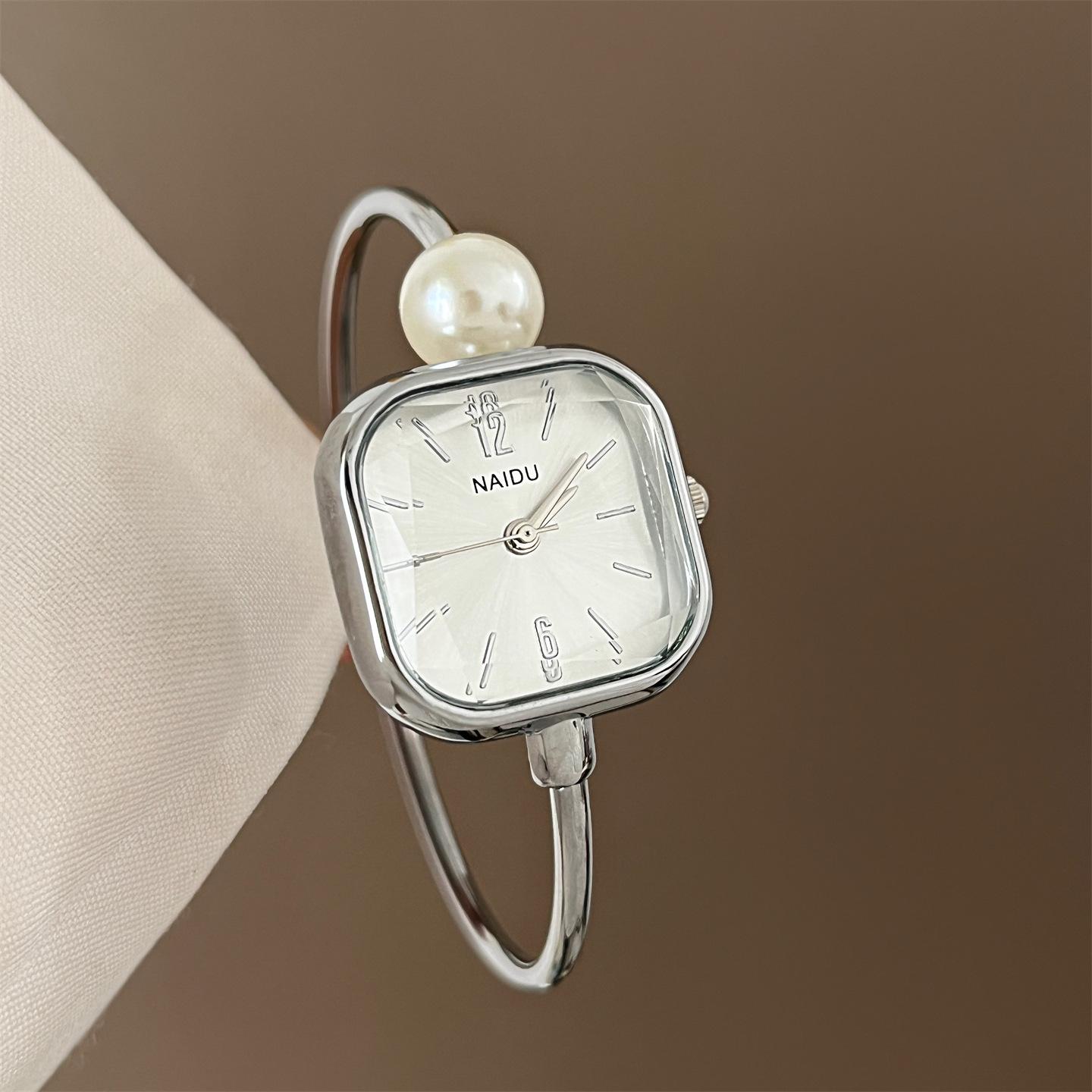 South East Asia Fashion Women S Pearl Bracelet Type Square Watch Small Exquisite Women S Light Luxury Niche