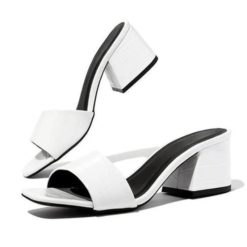 2024 New European and American Fashion Large Sandals Summer Set with Thick Heels Comfortable Slippers for Women