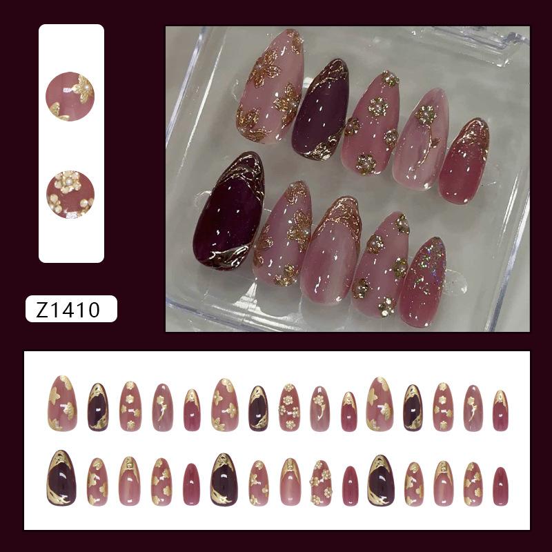 Gilded Floral Shadow 3D Embossed Press On Nails Medium Almond Vintage Sparkly For Ladies 30pcs Box & Strip Non Special Cosmetics