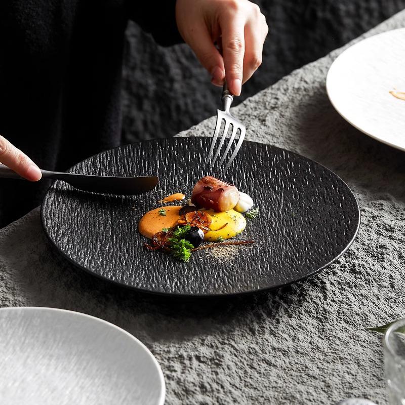 Black and White Ceramic Food-Grade Shallow Plate - Luxury Style for Meals and Breakfasts