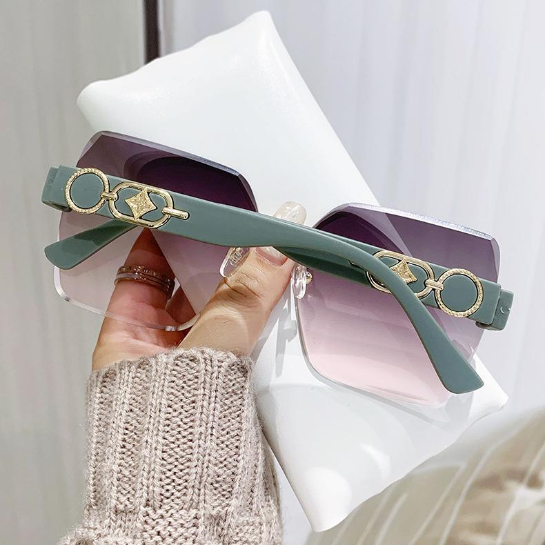 Trendy Unisex Retro Frameless Cut-Edge Sunglasses with Large UV Protective Lenses