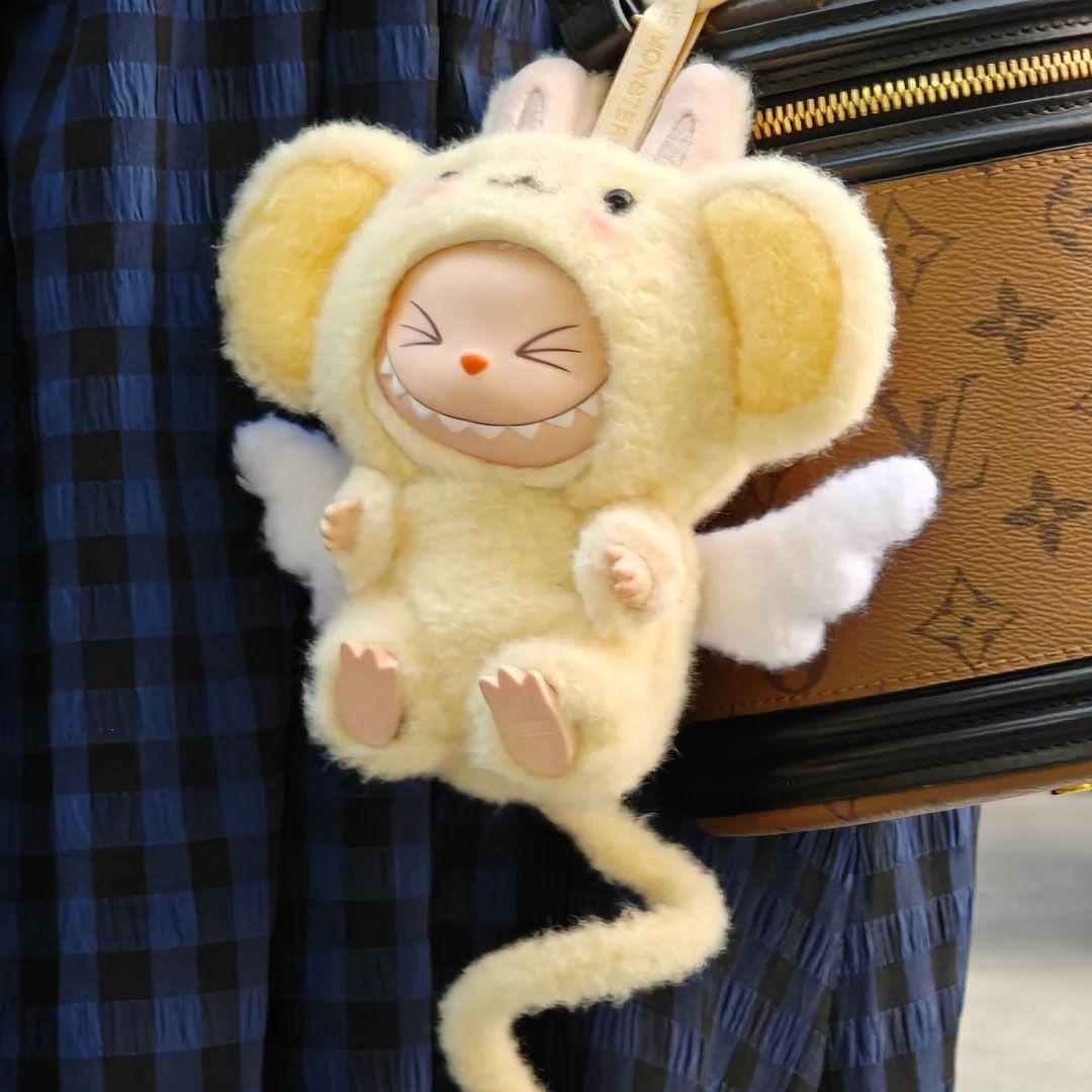 

Комплект детского костюма V2 Labubu для вечеринки с виниловой головой-накладкой 17 см и сменным костюмом Labubu No doll