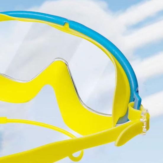 Children Swim Goggles with Earplugs Waterproof No Leakage Anti-Fog UV Protection Boys Girls Wide View Goggles Diving Snorkeling Equipment