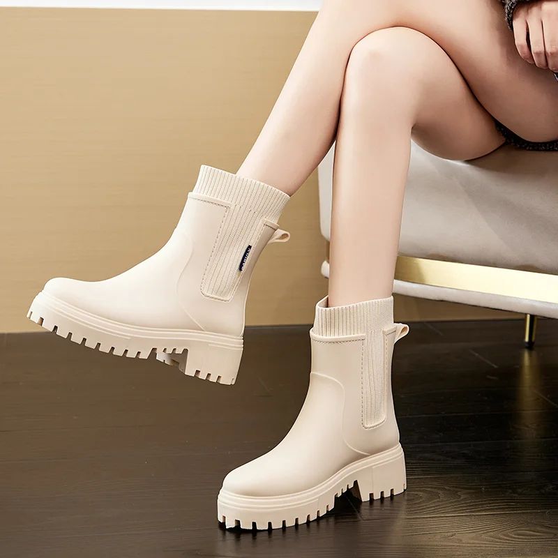 Regenstiefel Damen Vier Jahreszeiten Mode Outdoor Mittelrohr Wasserdichte Rutschfeste Gummischuhe Modische Regenstiefel mit Baumwollüberzug