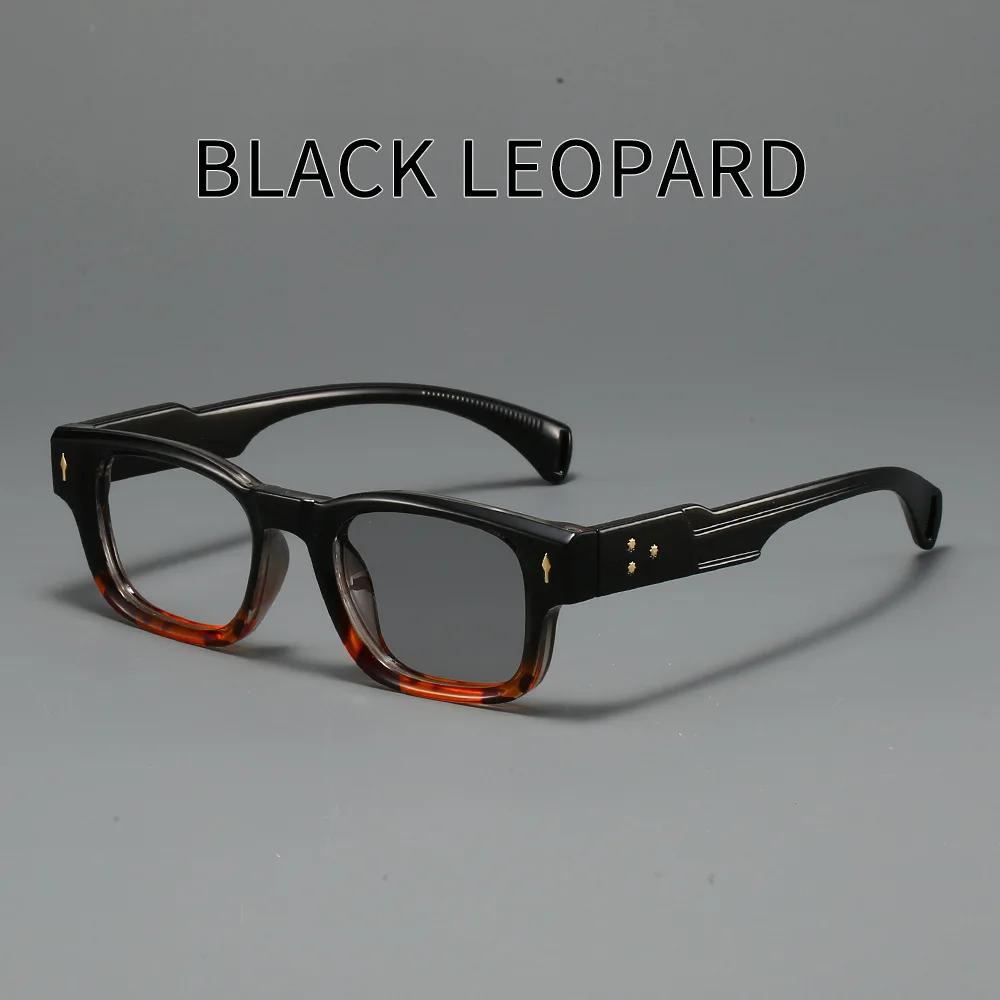 Men Women Classic Square Pochromic Reading Glasses Outdoor Color Changing Anti Blue Light  Far Sight Eyeglasses Diopter To4.0