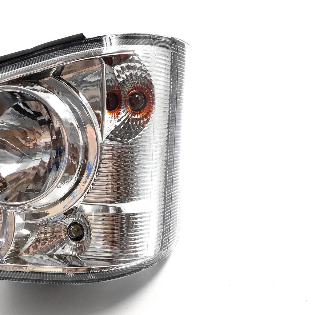 Wuzheng Auchy 1800 Light Truck Headlight Assembly