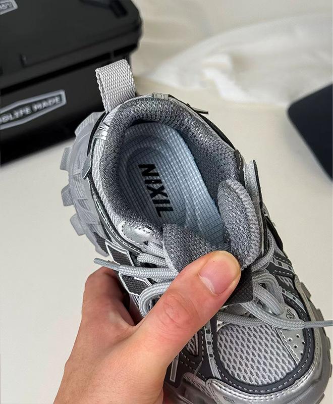 2026 Vår Barn Trendiga Lätta Mesh Löparskor - Andningsbara Unisex Sport Sneakers