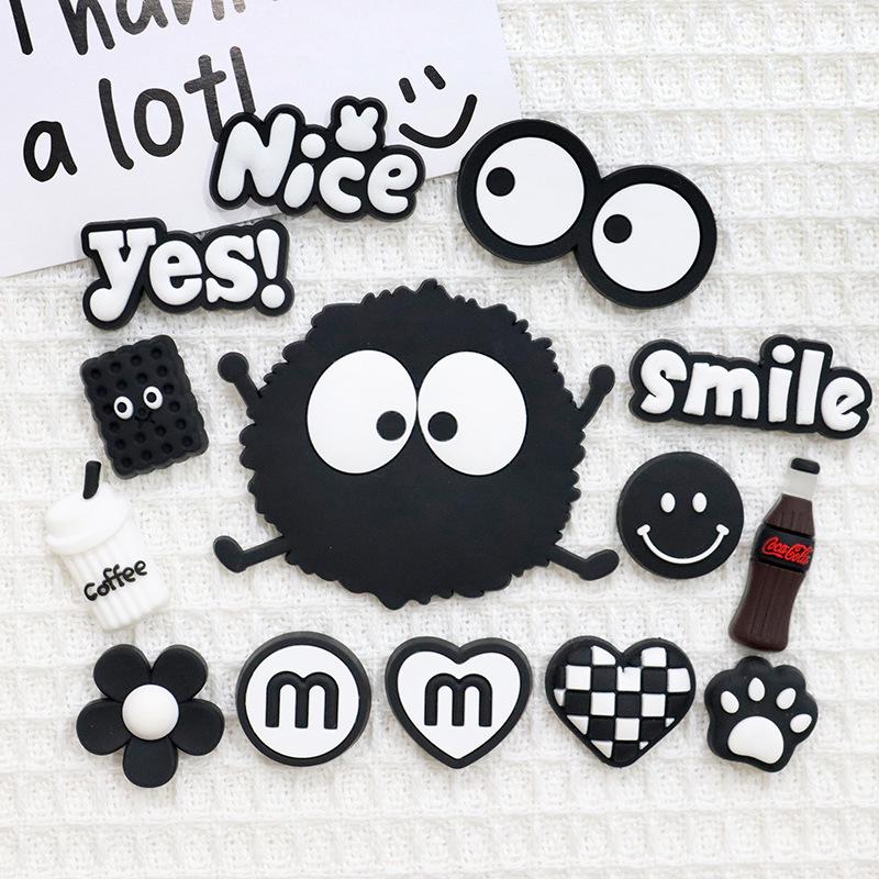 Moe-Style Soot Ball 3D Creative Clog Button & Cute Magnet Accessories