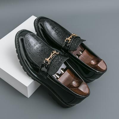 Neue Herren Spitze Patentleder Dress Casual Kubanische Schuhe Gentleman Gemischtfarbige Loafer Hochzeitskleid Homecoming Schuhwerk
