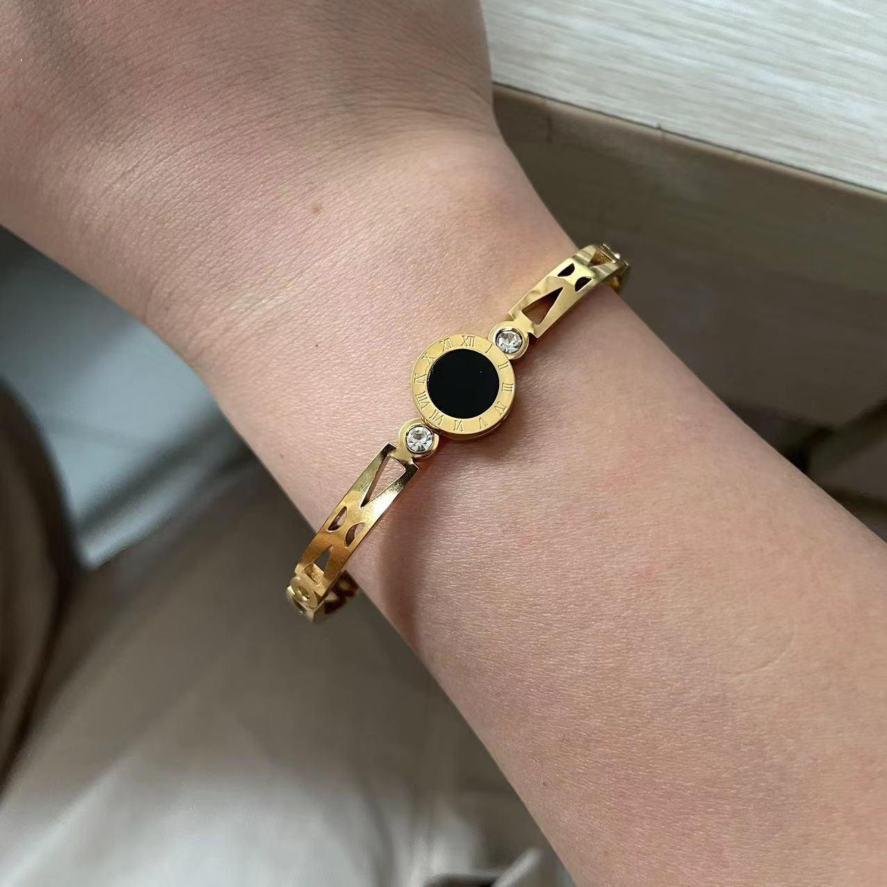 

Women s High-End Starry Sky Silver Titanium Steel Bracelet - Versatile, Fade-Resistant, Full Diamond Stainless Steel Plain Band.