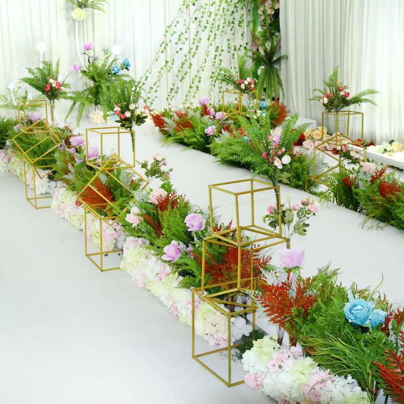Wedding Iron Art Aisle Markers: Square Frame Flower Column Ornaments