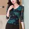 Tricou de bază cu mâneci lungi și decolteu în V cu imprimeu din plasă de primăvară pentru femei cu top subțire și subțire