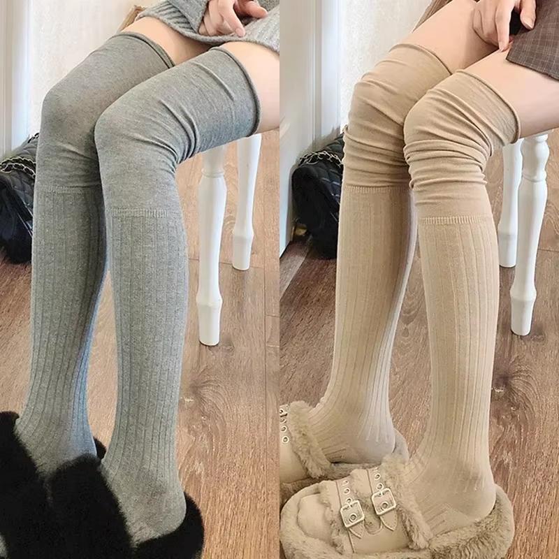 Socken Damen Herbst und Winter Dick Gestrickt Einfarbige Oberschenkelhohe Strümpfe Lockige Schwarze Weiße Socken Für Damen Über dem Knie Warm Halten One Size gray