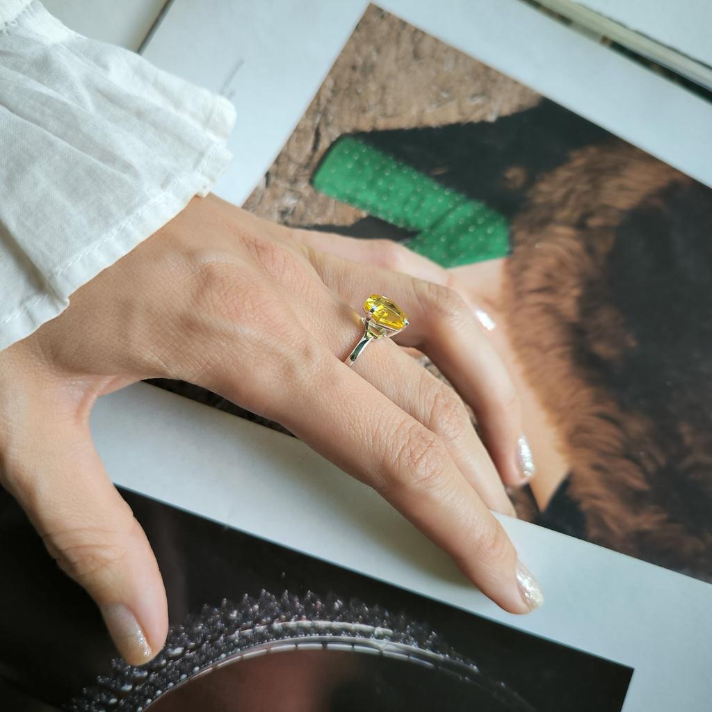 Серебряное кольцо с цитрином nano 3.87ct, вес изделия 2,73 гр (2212799)