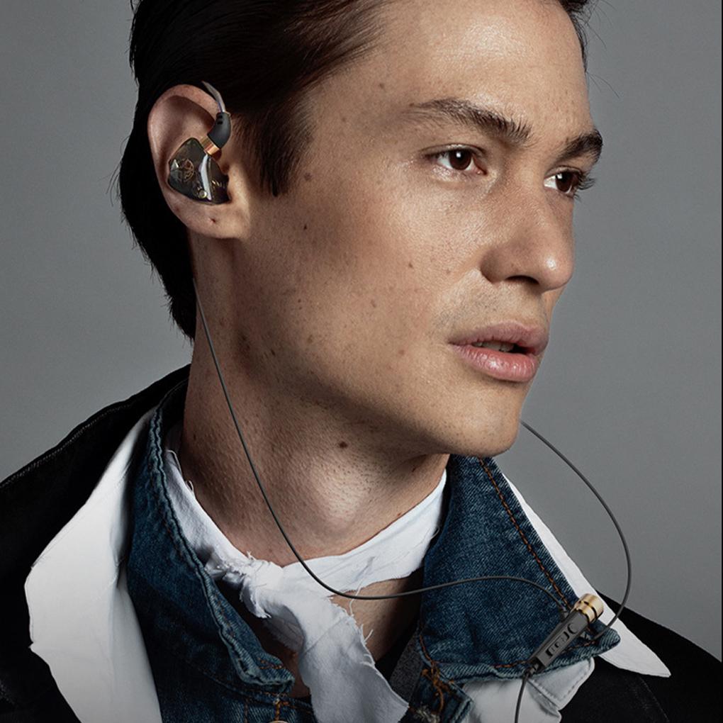 Wired Earphones Portable 90 Degree Noise Reduction In-ear Headphones Indoor Outdoor Household Vlogging Headset with Mic