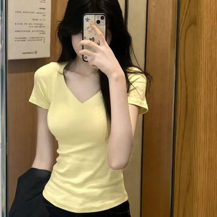 Women's Summer Slimming, Simple, Fitted V-Neck T-Shirt: Solid-Color, Straight-Shoulder, Short-Sleeve Top for Students
