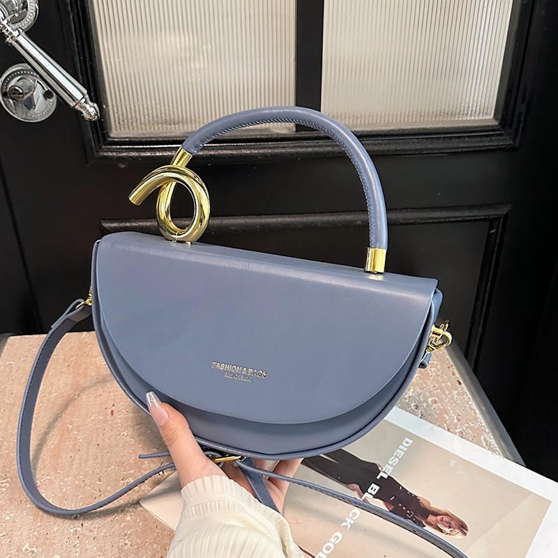 2025 New Fashionable Retro Semi-round Saddle Bag Texture Work Commuter One-shoulder Handbag Female