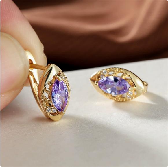 Стильные, универсальные, элегантные серьги-гвоздики для женщин, излучающие роскошь и утонченность. One Size фиолетовый