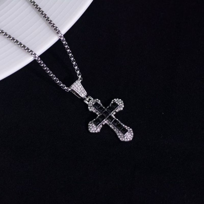 

A Guiding Light Heart Classic Style Cross Pendant Hip Hop Versatile Personality Fashion Men and Women K-style Trendy Jewelry Black zircon cross -60cm steel chain