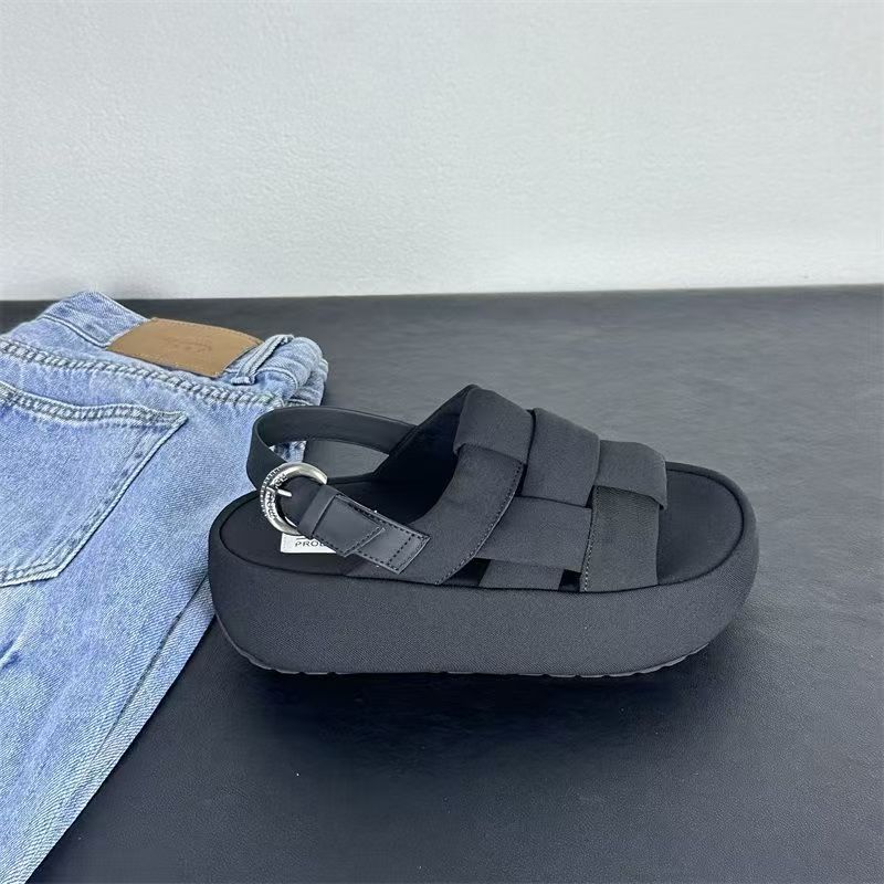 

Женские сандалии на толстой подошве, новые модели, легкие и удобные пляжные туфли на мягкой подошве 40 чёрный