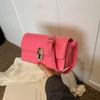 Petits sacs carrés tendance pour femmes, sac à bandoulière simple et polyvalent en cuir PU, sac à main de voyage de haute qualité pour dames
