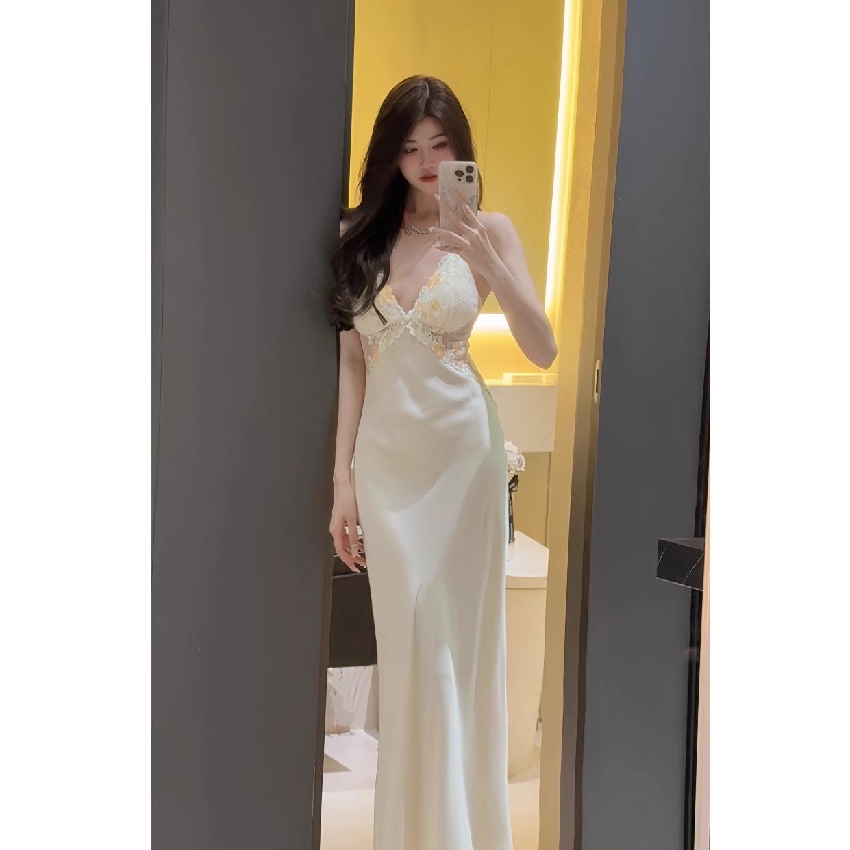 

Women s Coral Fleece Pajama Set: Long Sling Nightgown with Chest Pads & Back Straps, Two-Piece Robe for Autumn/Winter. M