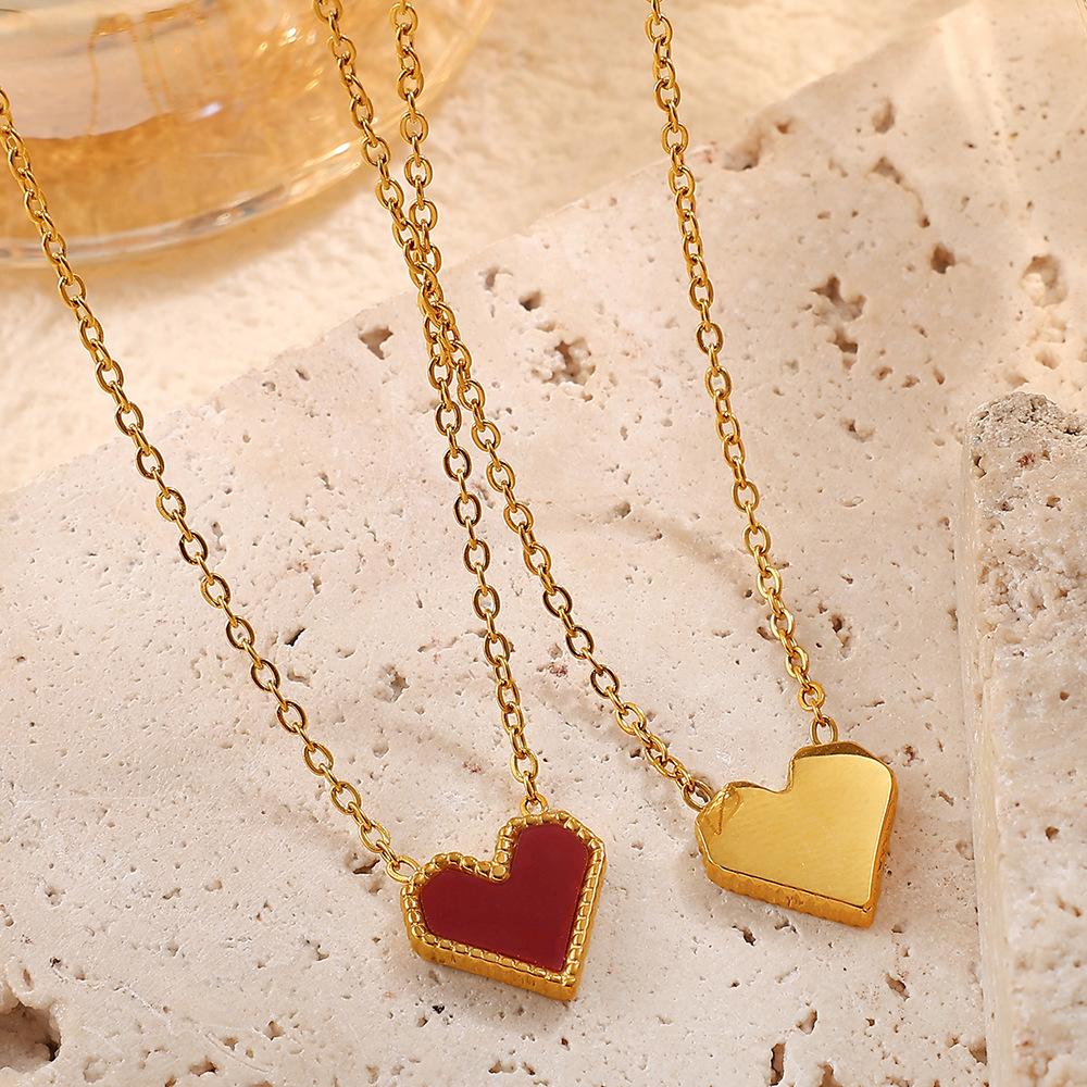 Love Peach Heart Necklace, Collarbone Chain, High-end Design Jewelry, Trendy Retro Red Neck Chain.
