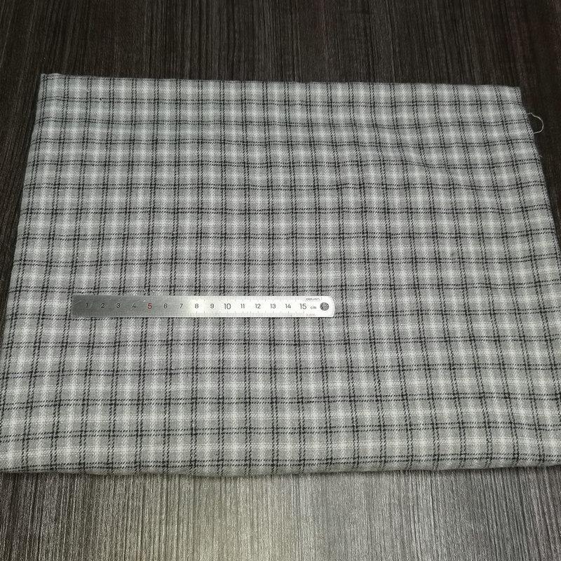 Spot Color-Woven Plaid Jacquard Fabric for Children's Autumn/Winter Brushed Polyester-Cotton Shirts