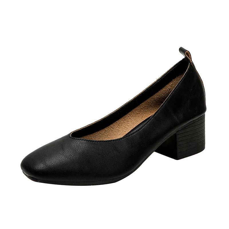 Leather mother shoes women's soft leather flat-soled single shoes spring new versatile soft-soled comfortable grandma shoes women's shallow mouth