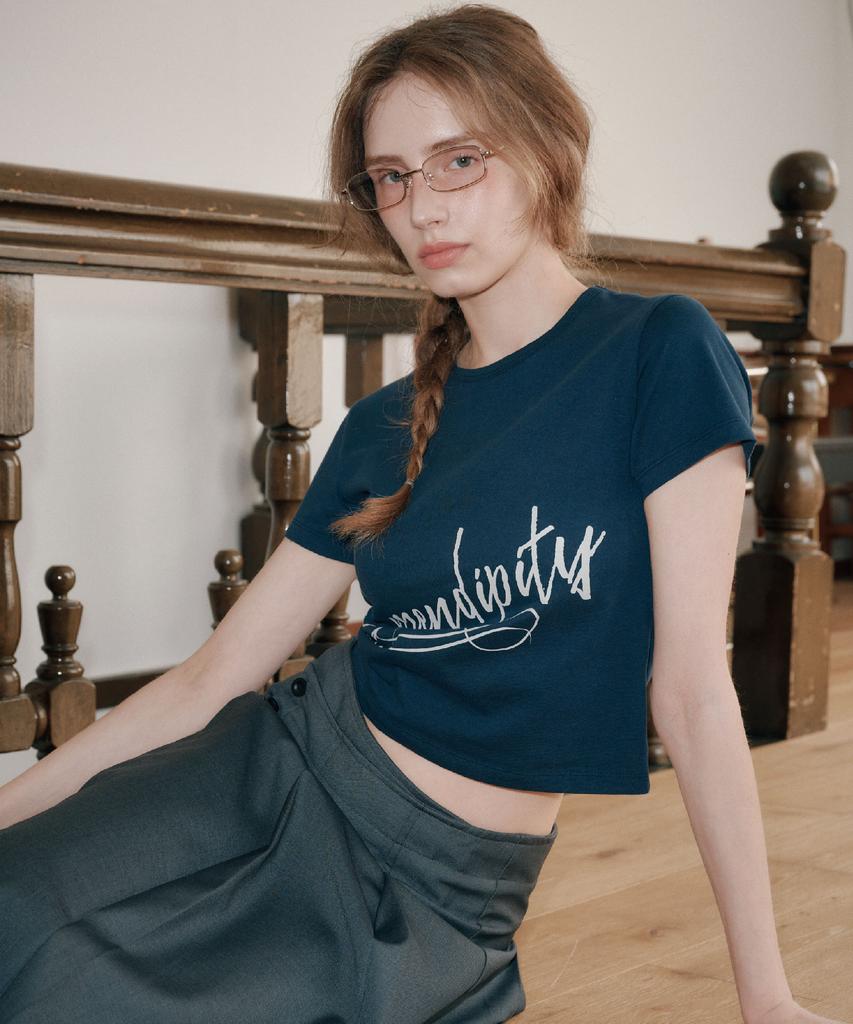 AEGO FREEDOM LAB Serendipity Crop T-Shirt_Navy