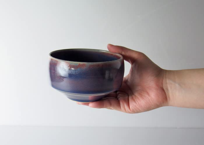 This 425ml bowl is made from a quartz crystal that comes in a variety of including and It can be used not only for matcha but also for simmered dishes