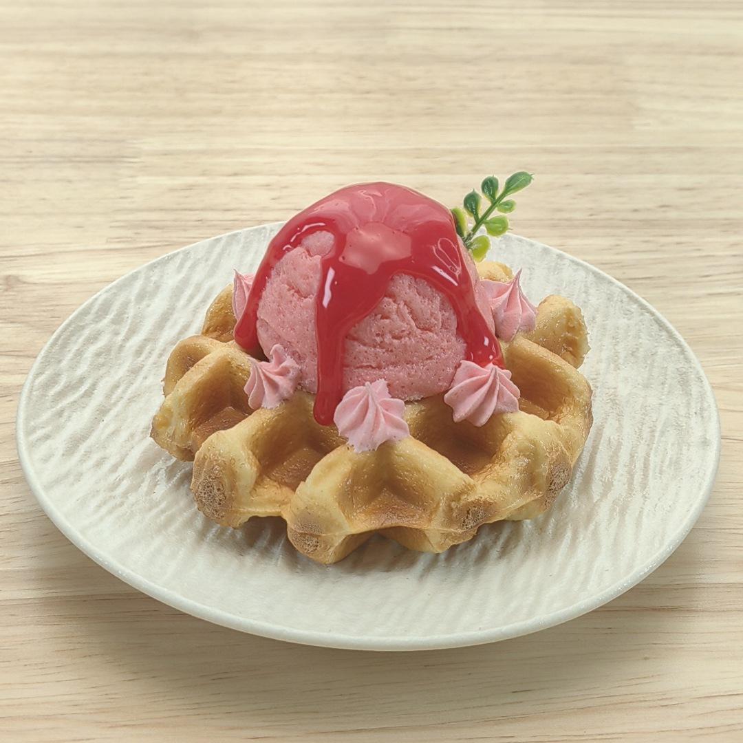 

Simulation Ice Cream Waffle Dessert Wedding Party Decoration Cake Decoration Photography Professional Simulation Cake Model 9.5cm