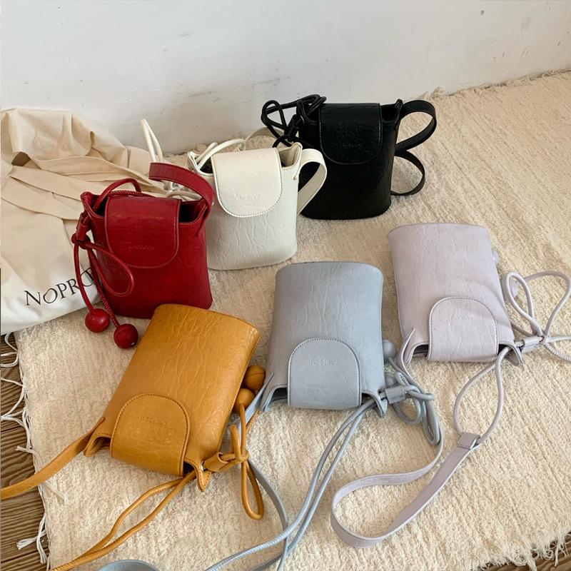 Fashionable and Elegant Commuting Handbag, Stylish Single-shoulder Bag, Casual and Niche Design Crossbody Bag