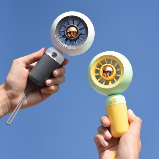 

Удобный охлаждающий вентилятор с длительным сроком службы. Сильный срок службы. Сохраняет прохладу.