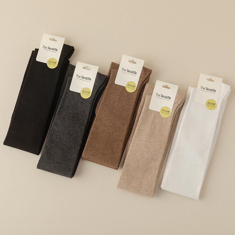 Simple, Comfortable and Soft Black Long Socks, Comfortable and Warm Knee-high Socks for Autumn and Winter